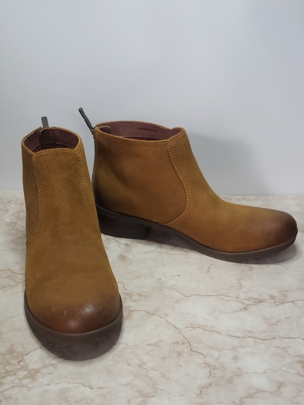 Dansko Suede Chelsea Ankle Boots in Saddle Brown Size 41